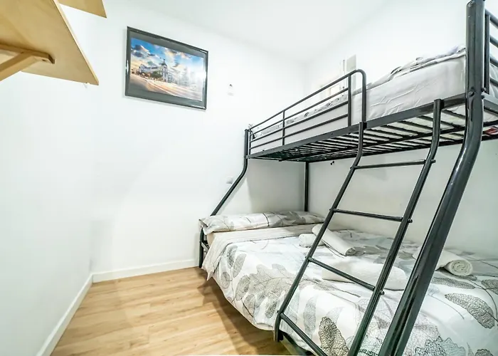 New Flat , Modern , Wifi, 10Min Sol, 5 Reina Sofia